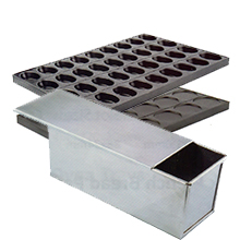 Cake Pan and Toast Box